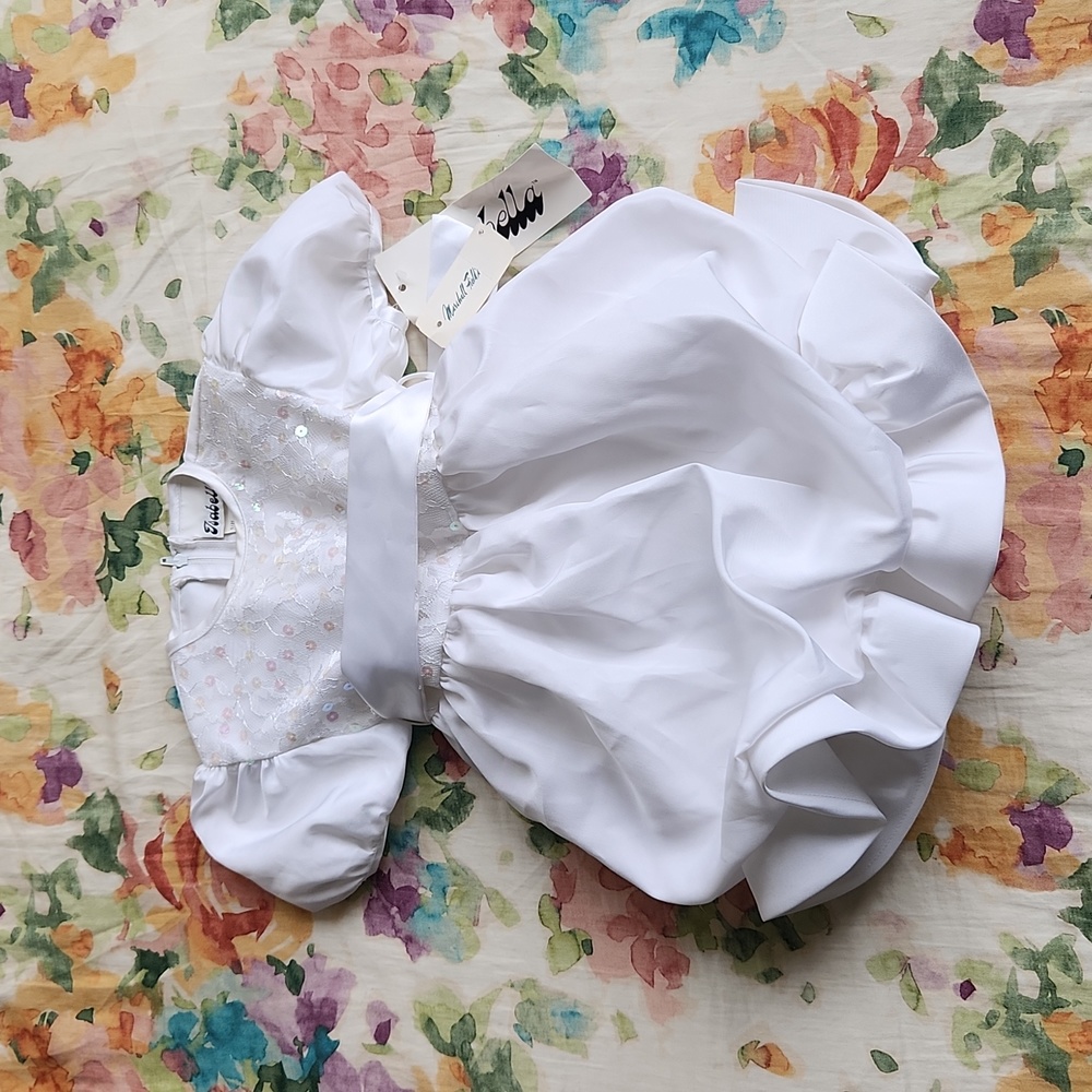 NWT Vintage Isabella White ruffled and sparkly dress with ribbon tie. Baby's 3T.